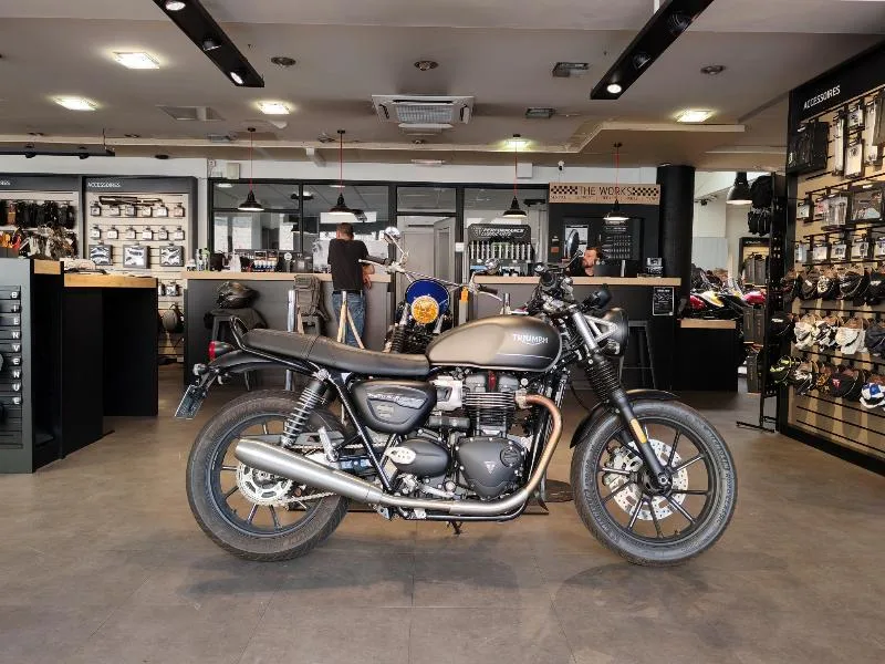 SPEED TWIN 900