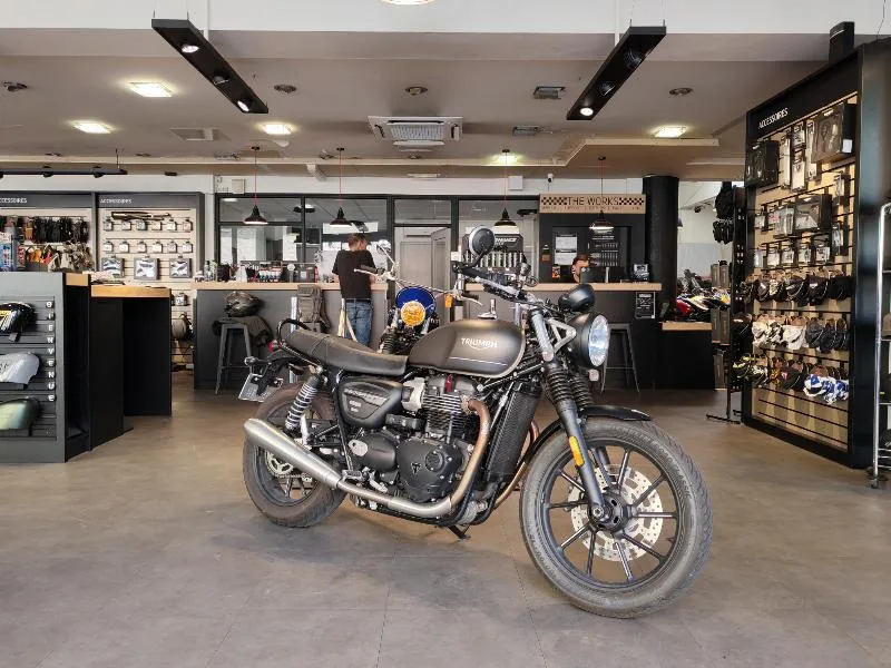 SPEED TWIN 900