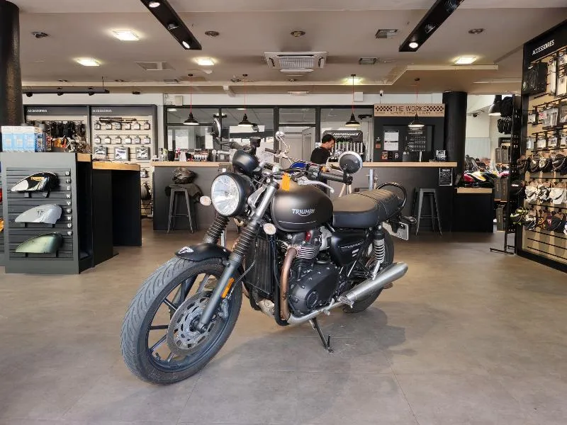 SPEED TWIN 900