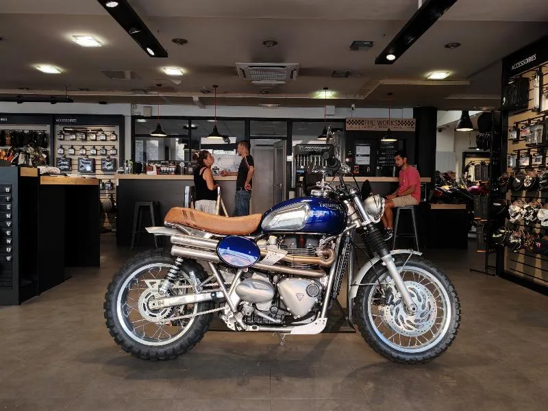 BONNEVILLE T120
