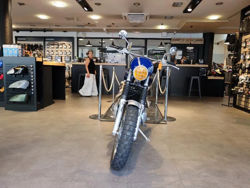 BONNEVILLE T120