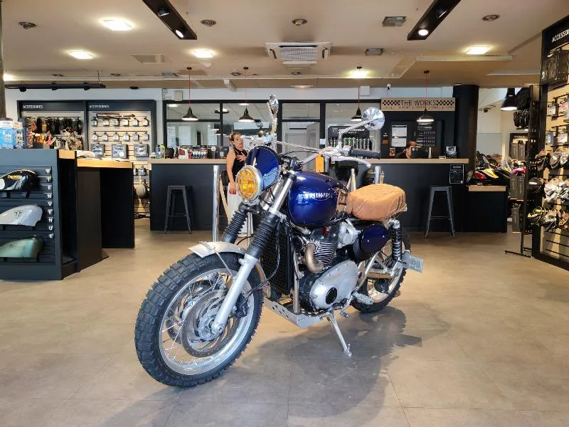 BONNEVILLE T120