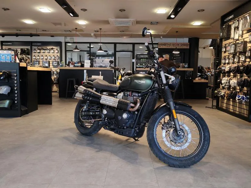 STREET SCRAMBLER  900