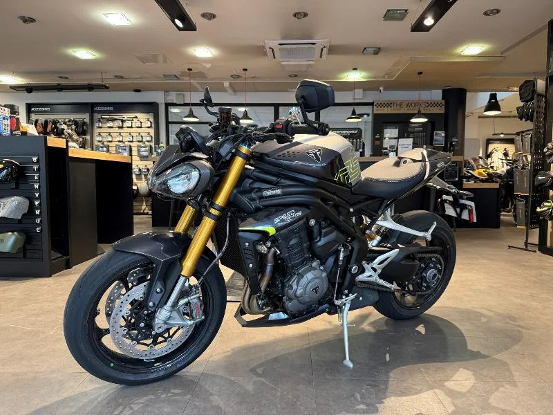SPEED TRIPLE 1200 RS