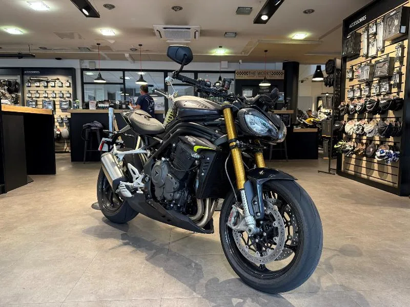 SPEED TRIPLE 1200 RS
