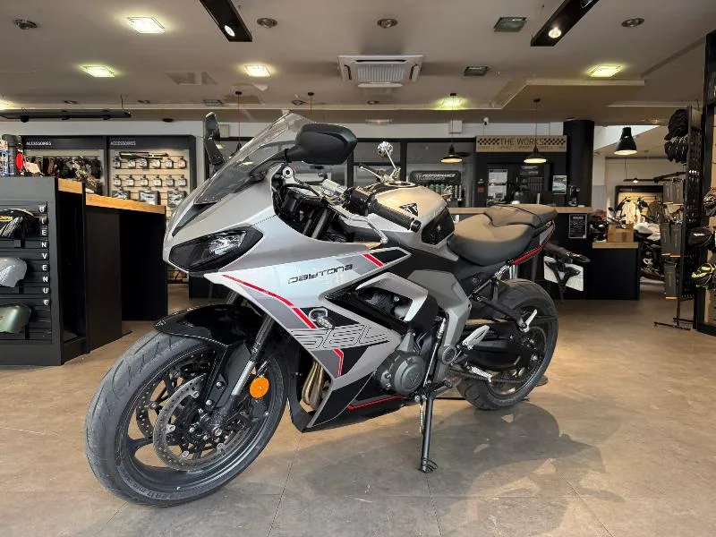 	DAYTONA 660