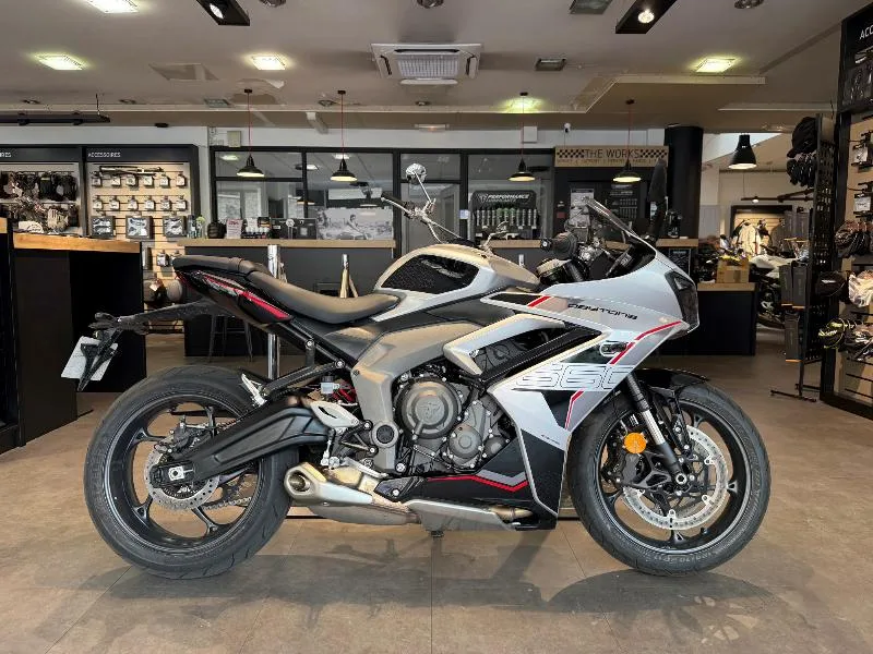 	DAYTONA 660