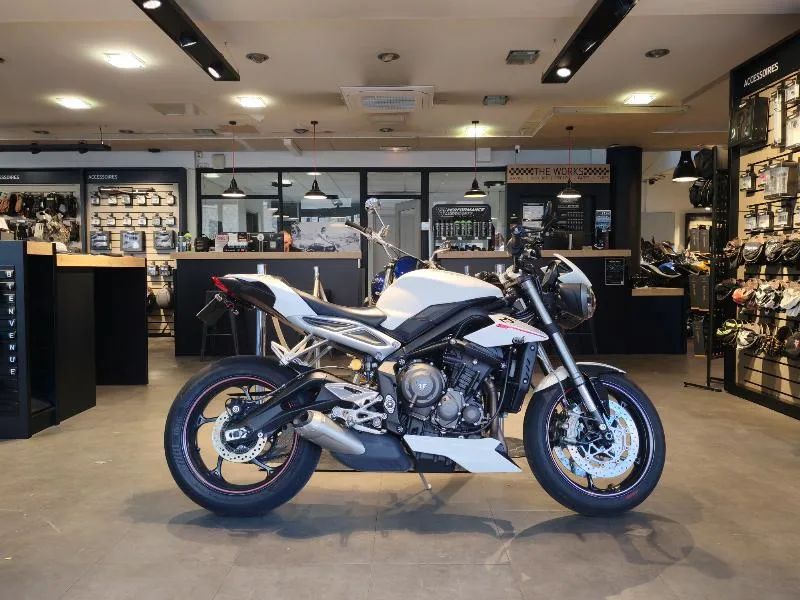 STREET TRIPLE 765 RS