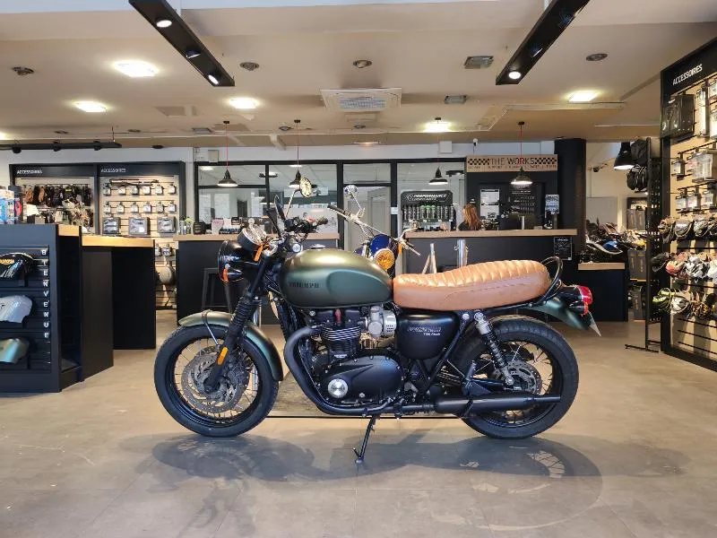 Bonneville T120 Black