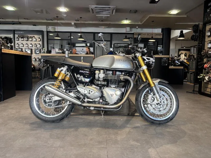 THRUXTON 1200 R