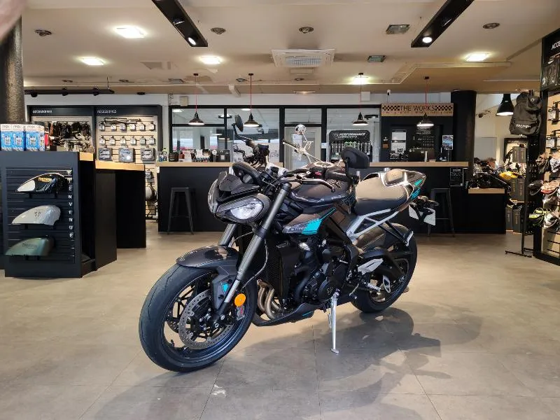 STREET TRIPLE 765 RS