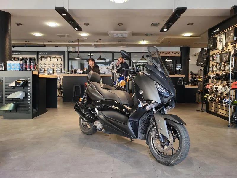 XMAX 300 Tech Max