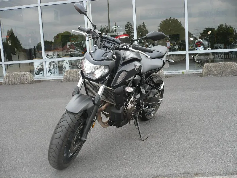 MT07
