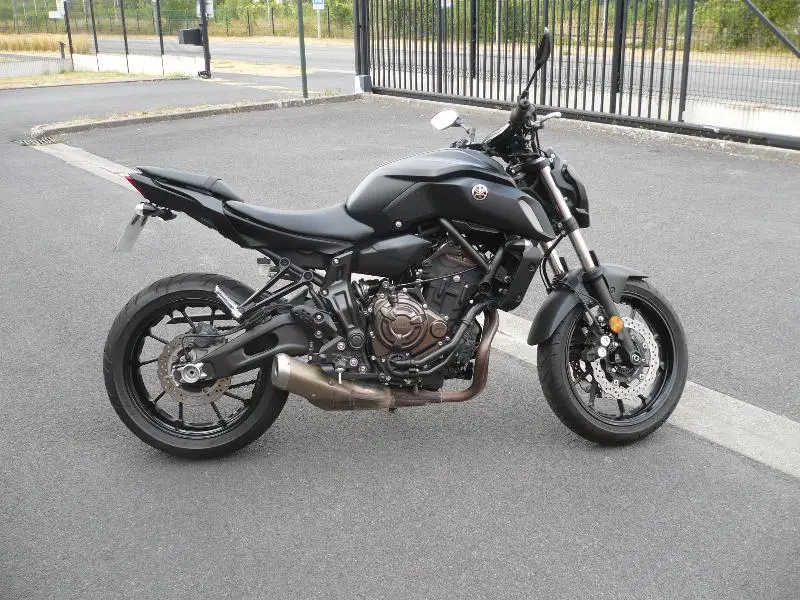 MT07