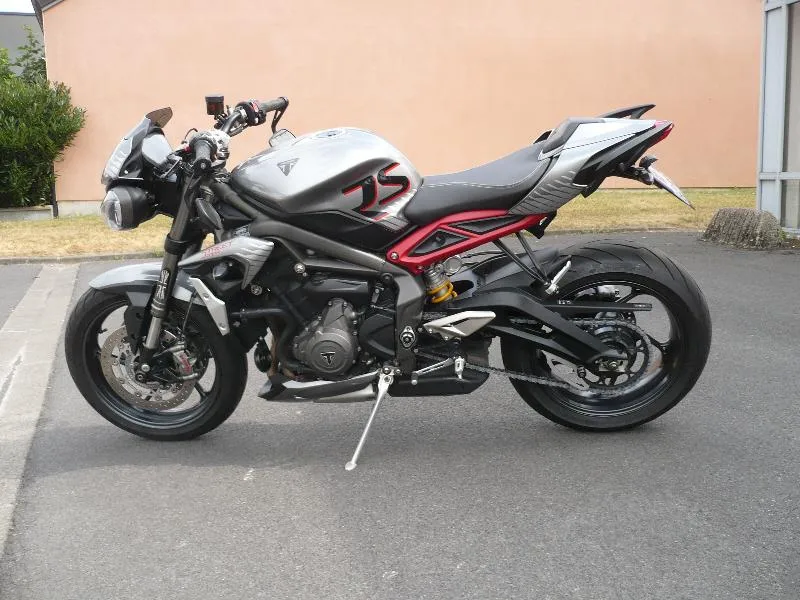 STREET TRIPLE 765 RS