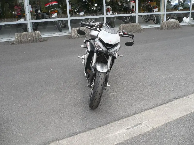 STREET TRIPLE 765 RS