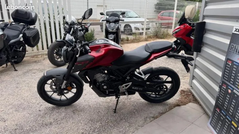 CB125R