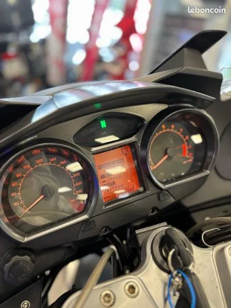 R 1200 RT
