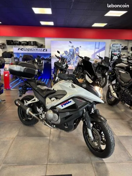 VFR 800 X