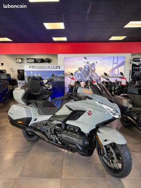 GL 1800 GOLDWING TOURING DCT