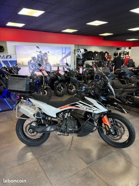 790 ADVENTURE