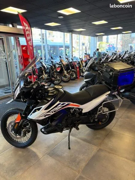 790 ADVENTURE