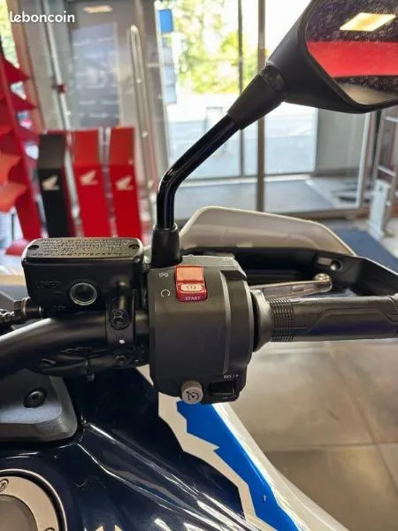 CRF 1100  L AFRICA TWIN