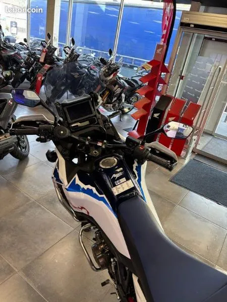 CRF 1100  L AFRICA TWIN