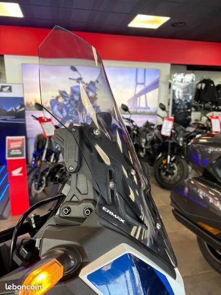 CRF 1100  L AFRICA TWIN
