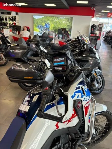 CRF 1100  L AFRICA TWIN