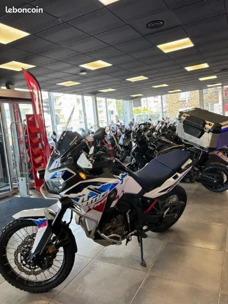 CRF 1100  L AFRICA TWIN