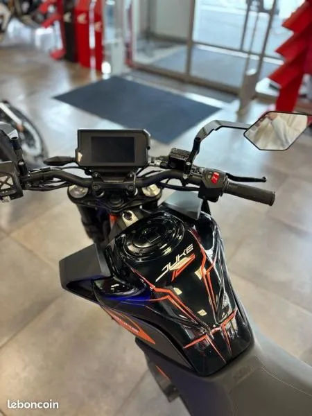 125 DUKE ABS