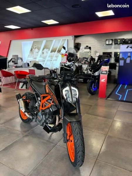 125 DUKE ABS