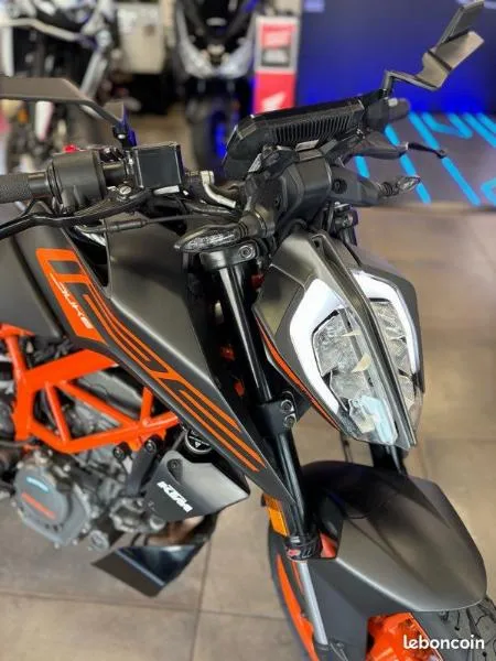 125 DUKE ABS
