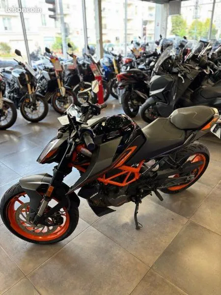 125 DUKE ABS