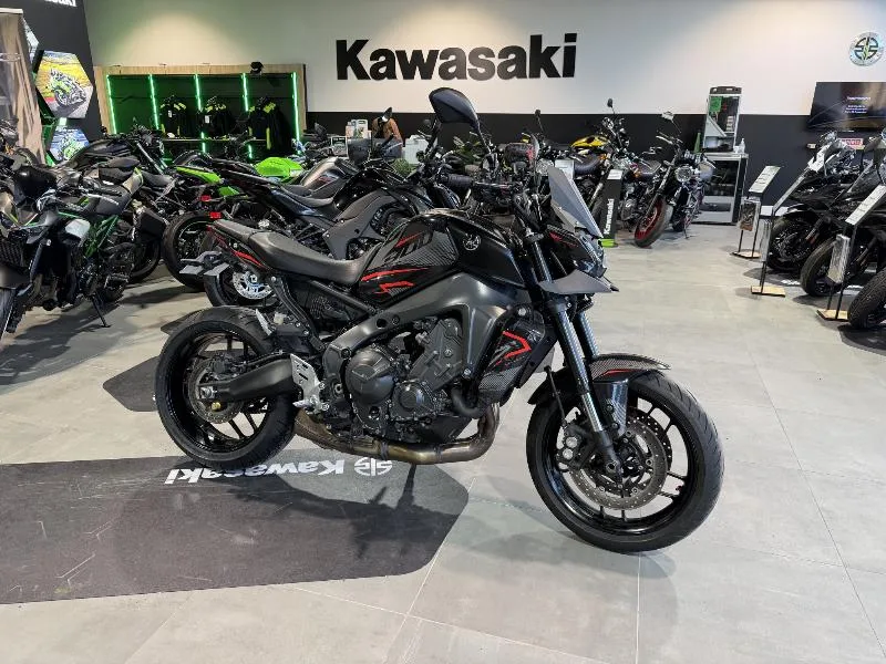 MT09