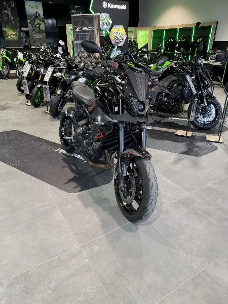 MT09
