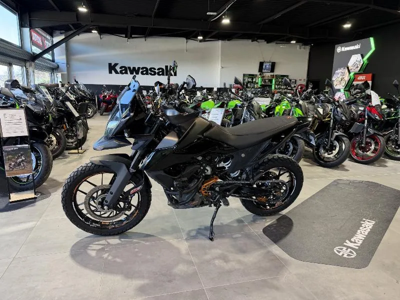 390 ADVENTURE