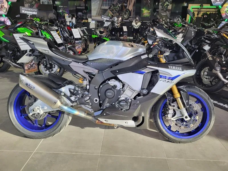 YZFR1 M 2016