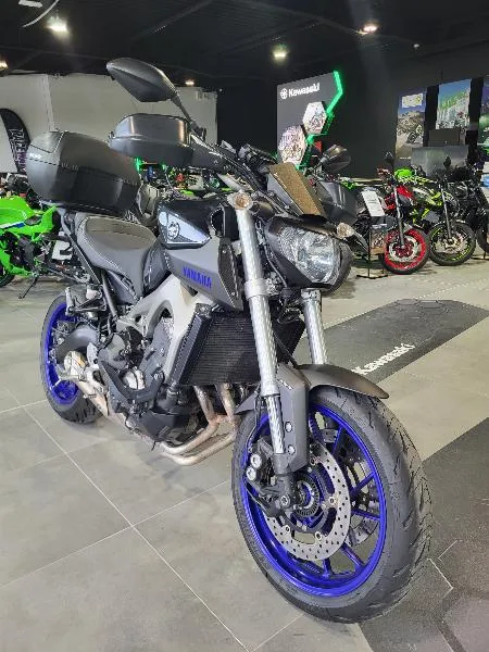 MT09