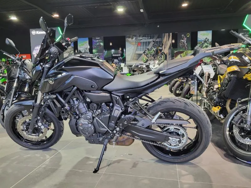 MT07