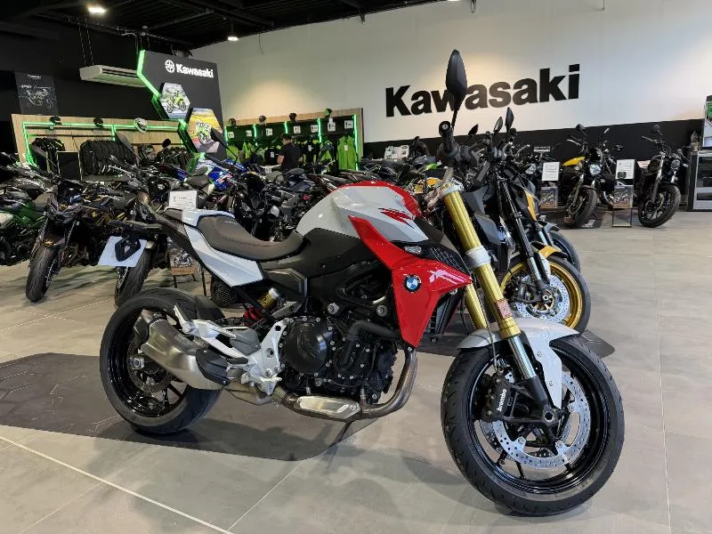 F 900 R
