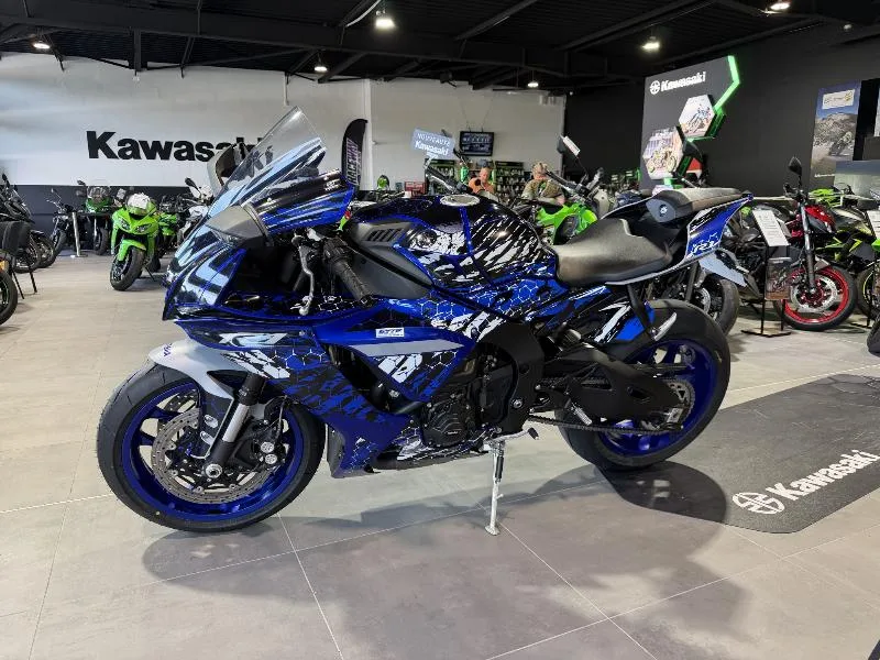 YZF 1000 R1