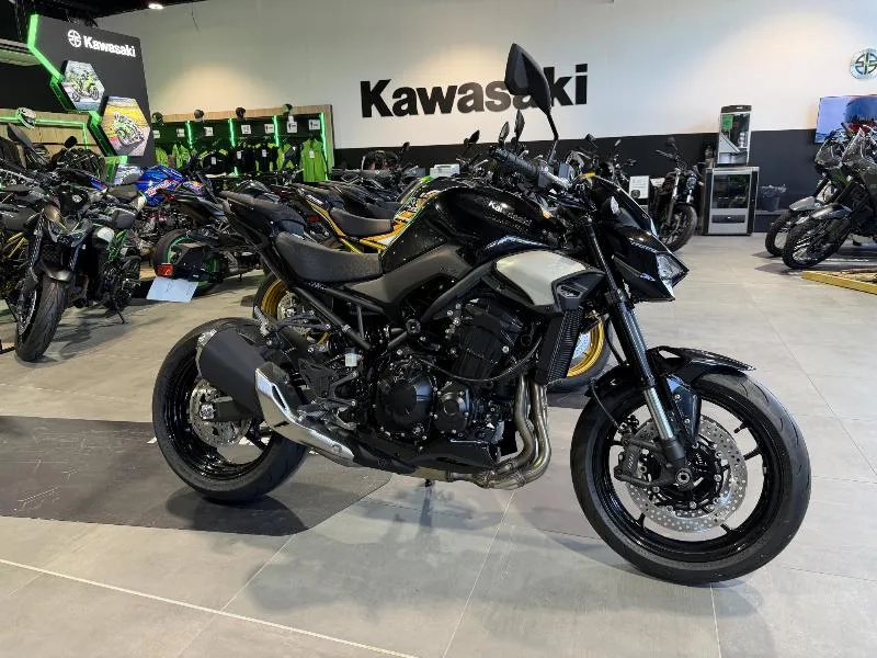 Z 900