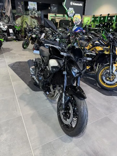 Z 900
