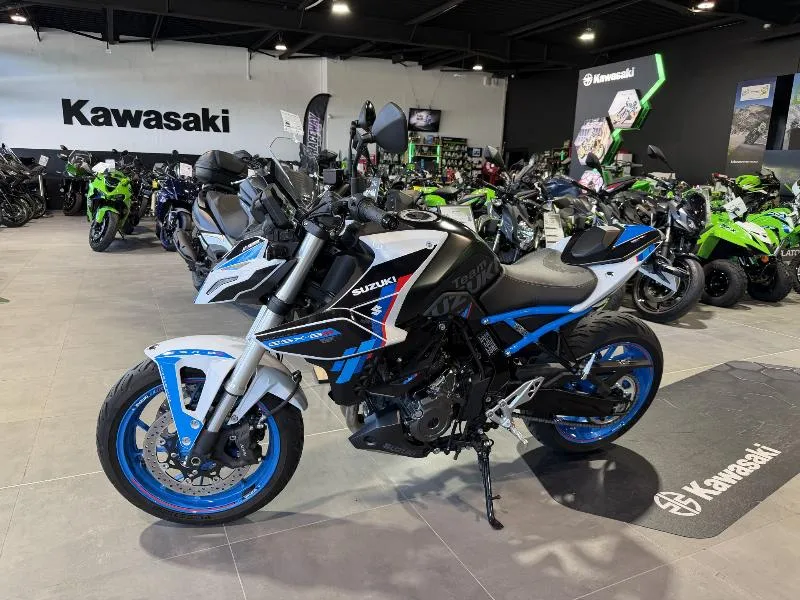 GSX8S