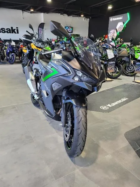 Ninja 500 SE