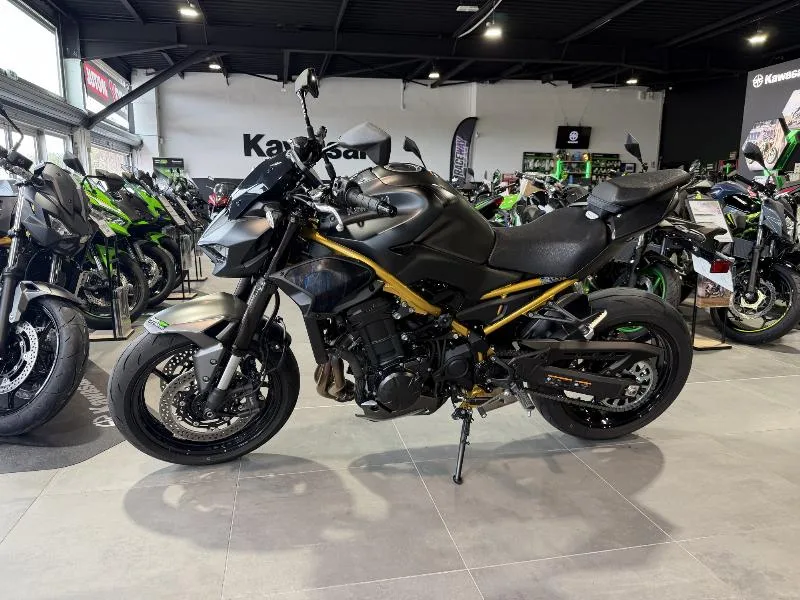 Z 900