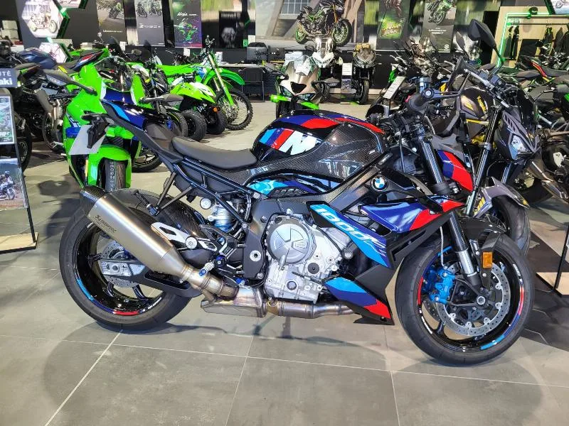 M 1000R