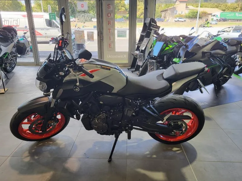 MT07 
